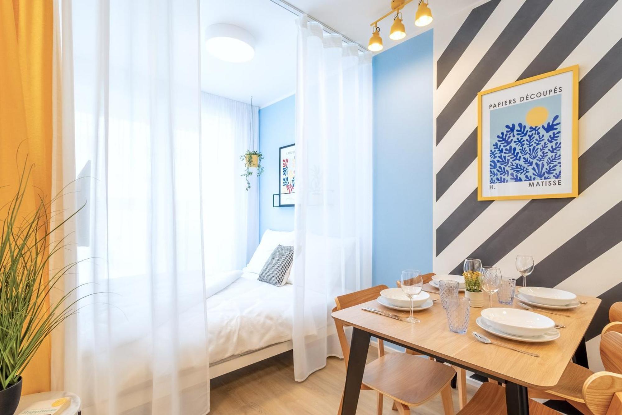 Yellow Apartment - Balcony, Free Parking, By Gravity Prag Exteriör bild