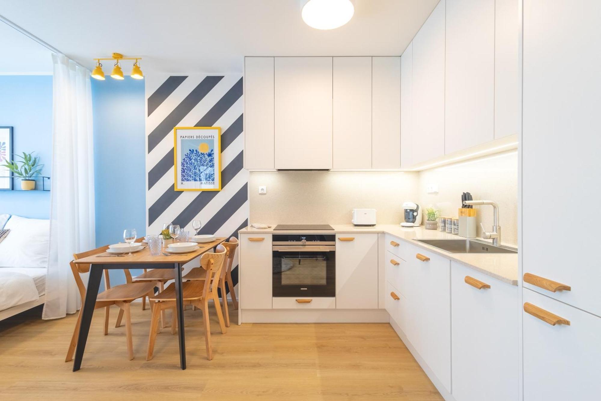 Yellow Apartment - Balcony, Free Parking, By Gravity Prag Exteriör bild