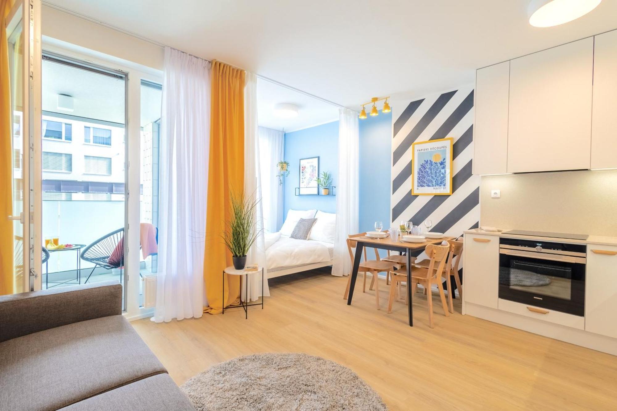 Yellow Apartment - Balcony, Free Parking, By Gravity Prag Exteriör bild