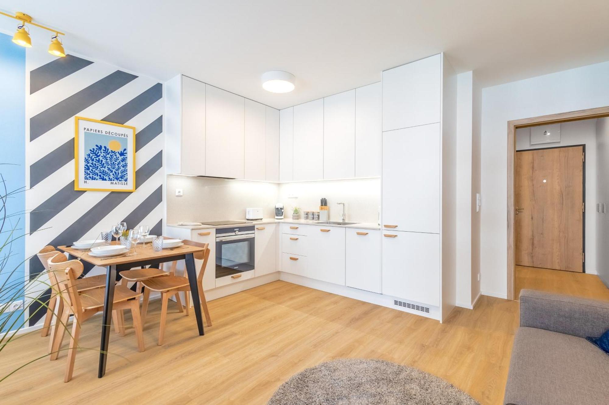 Yellow Apartment - Balcony, Free Parking, By Gravity Prag Exteriör bild